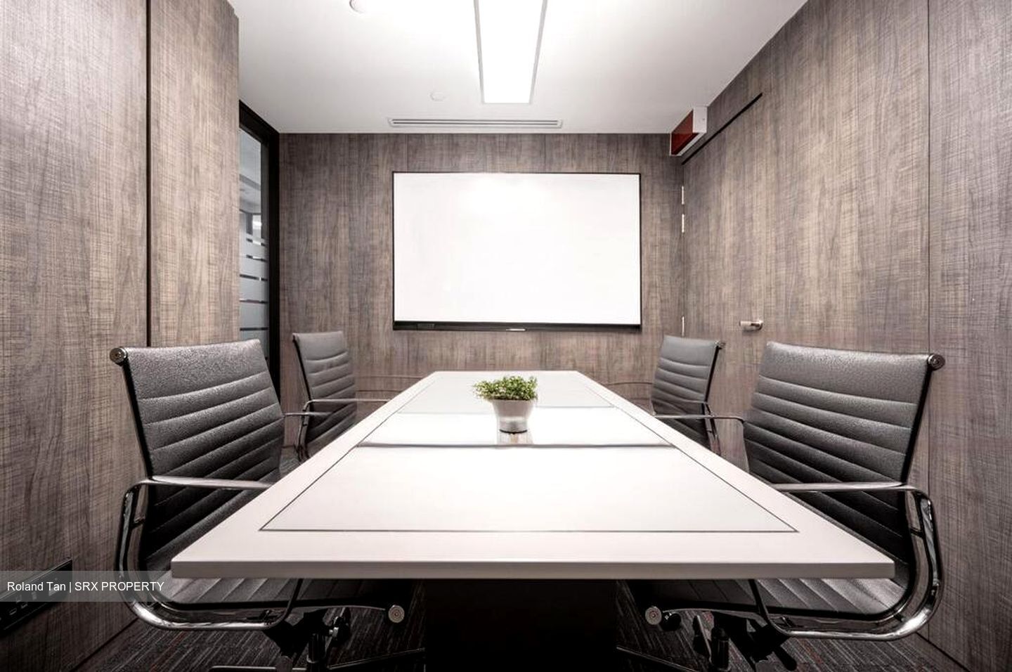 Robinson Square (D1), Office #454287391